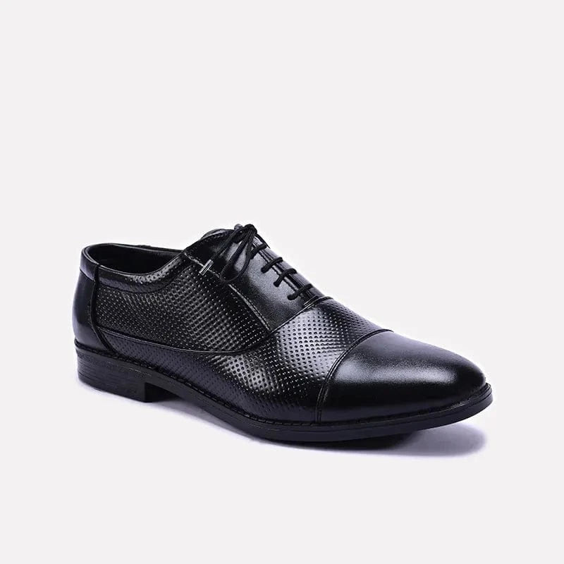 black_cap_toe_oxford_shoes_0110182_1.webp
