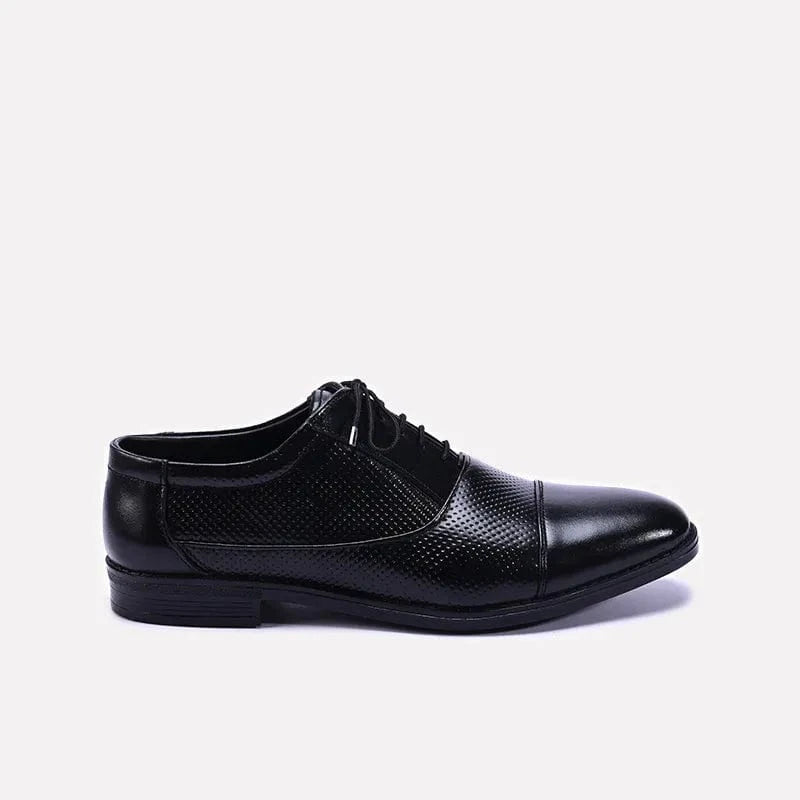 black_cap_toe_oxford_shoes_0110182_2.webp