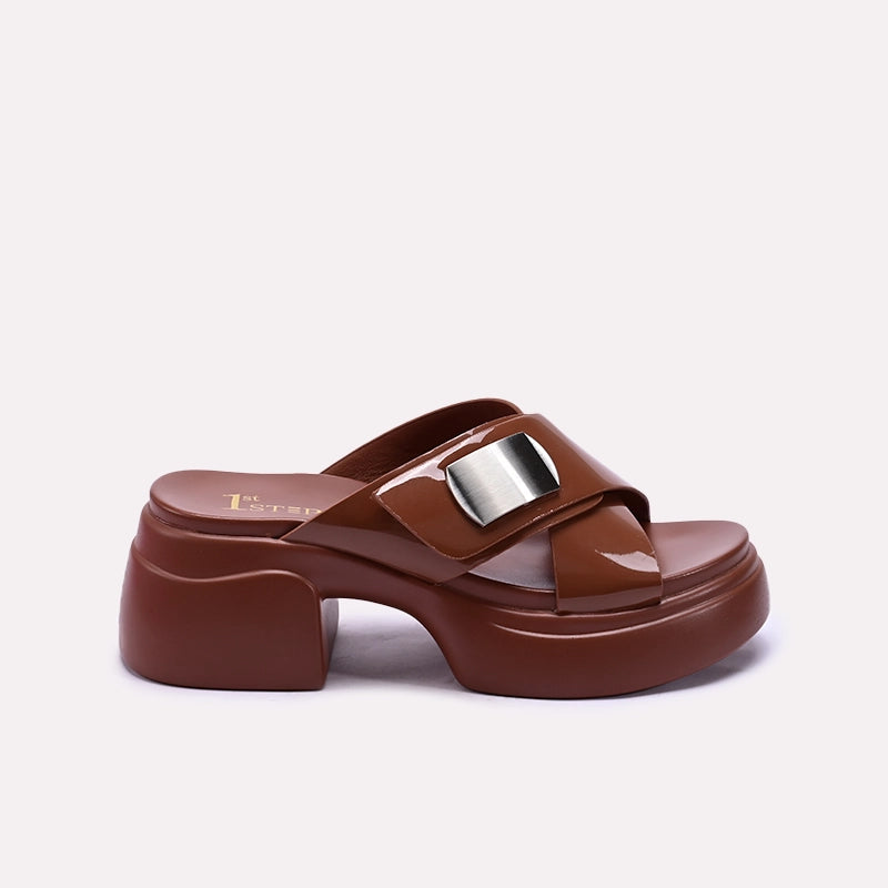 brown_glossy_platform_slippers_0413205_2.webp
