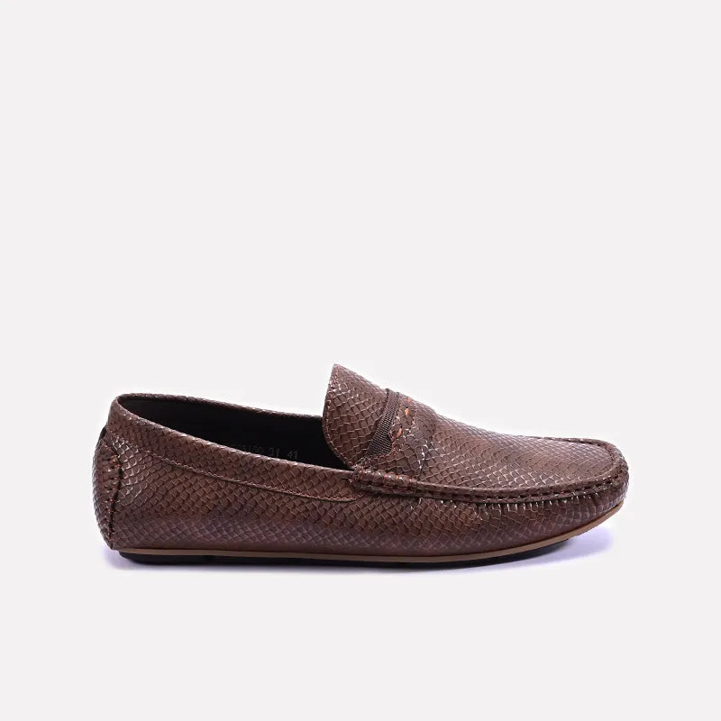Brown Textured Loafers Men 0130937
