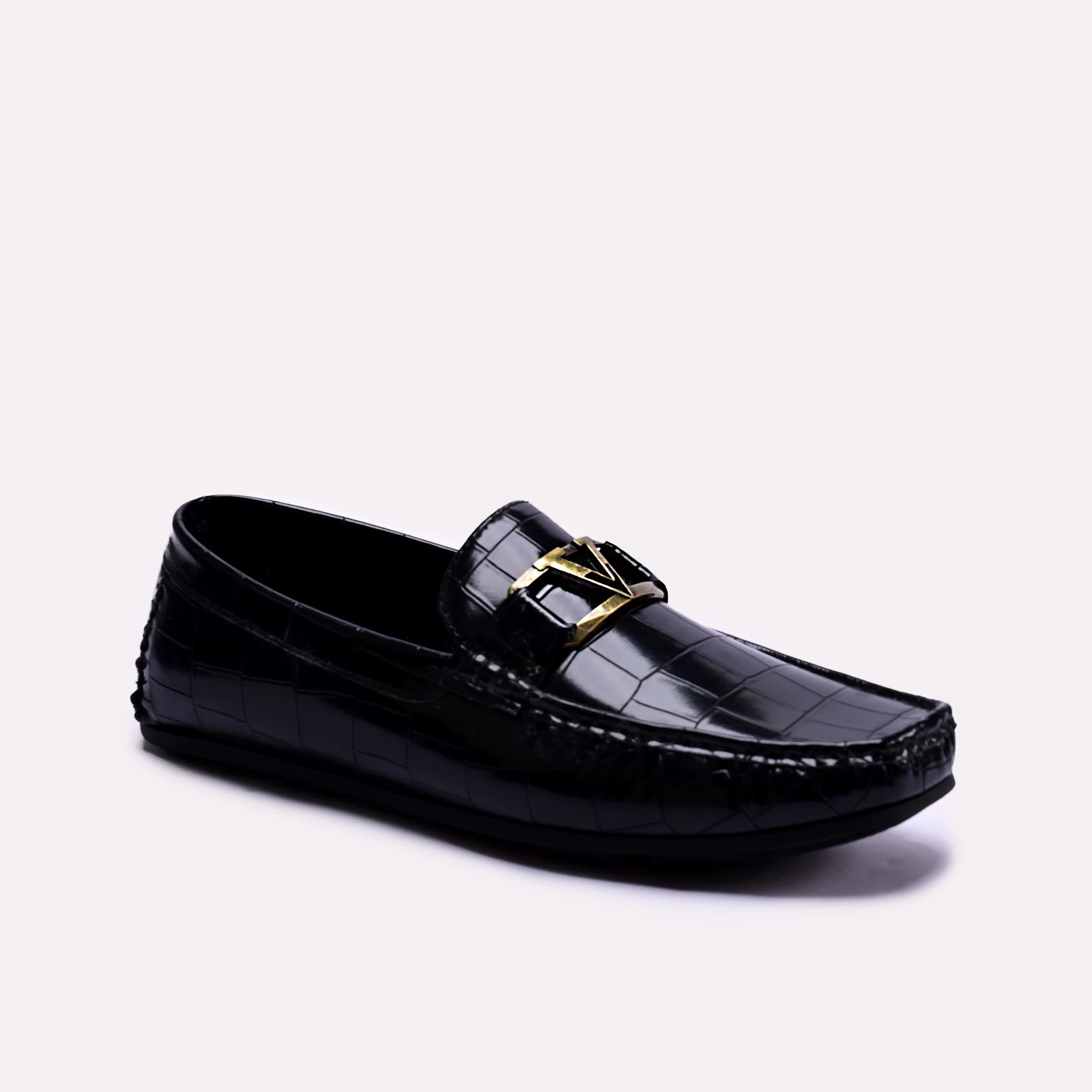 davis_black_textured_loafers_0130784_1.webp