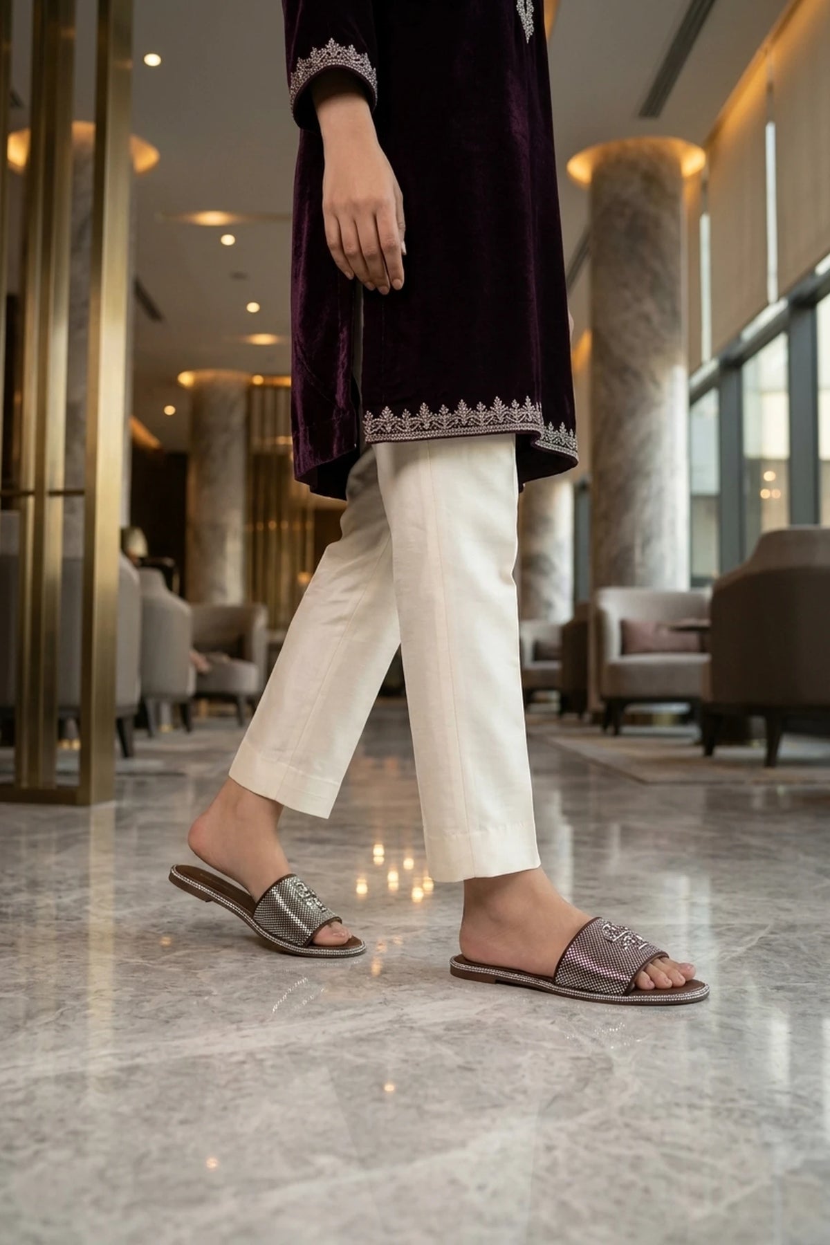 Fancy Slipper Brown 0470107