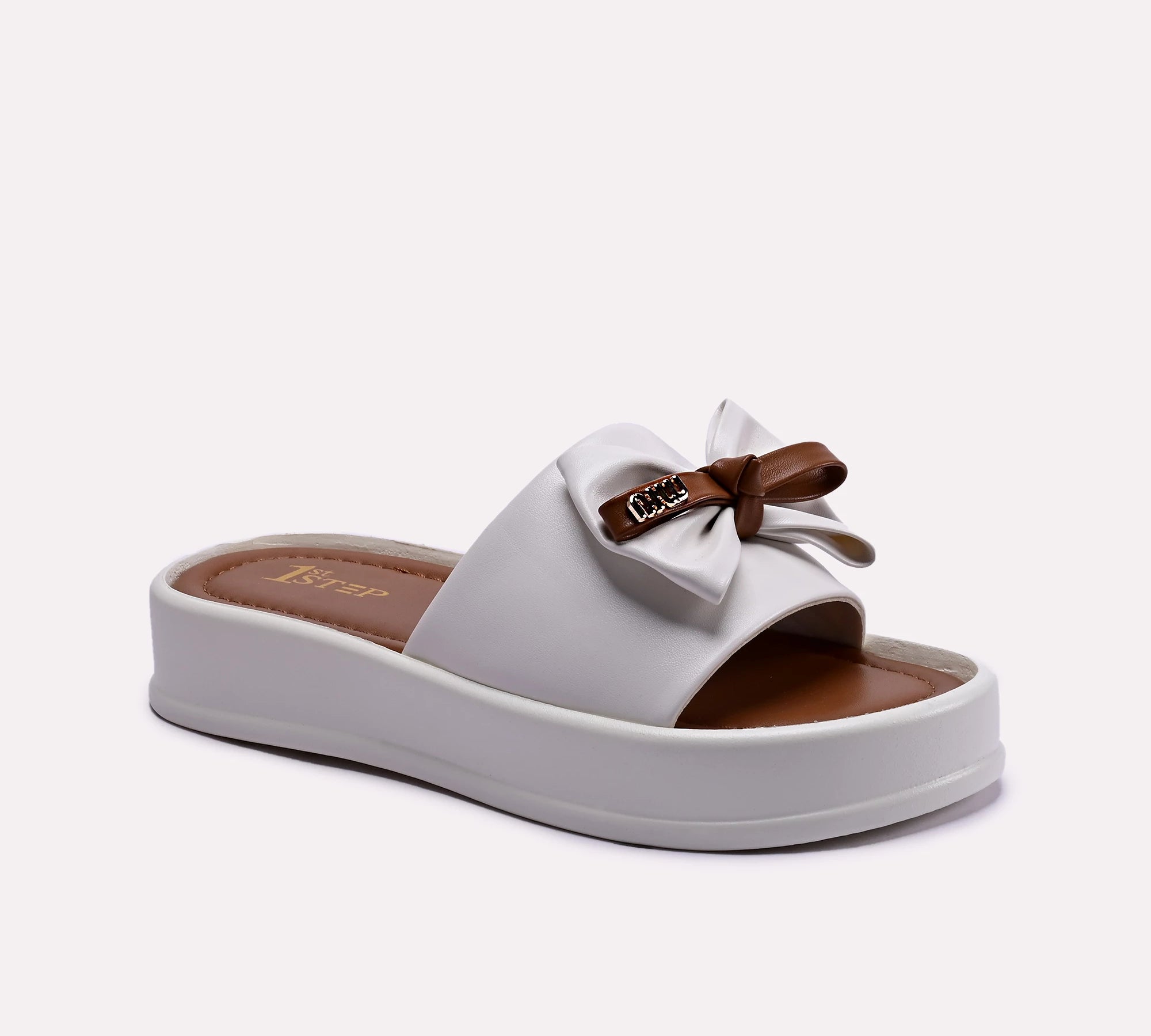 women white bow style platform slippers