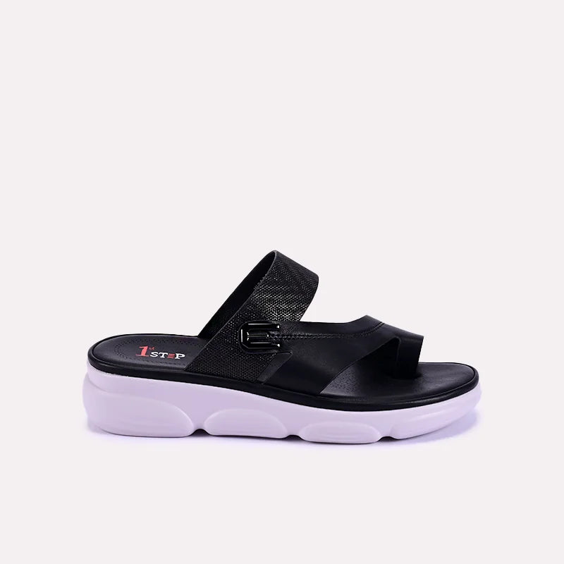 una women black comfy slippers