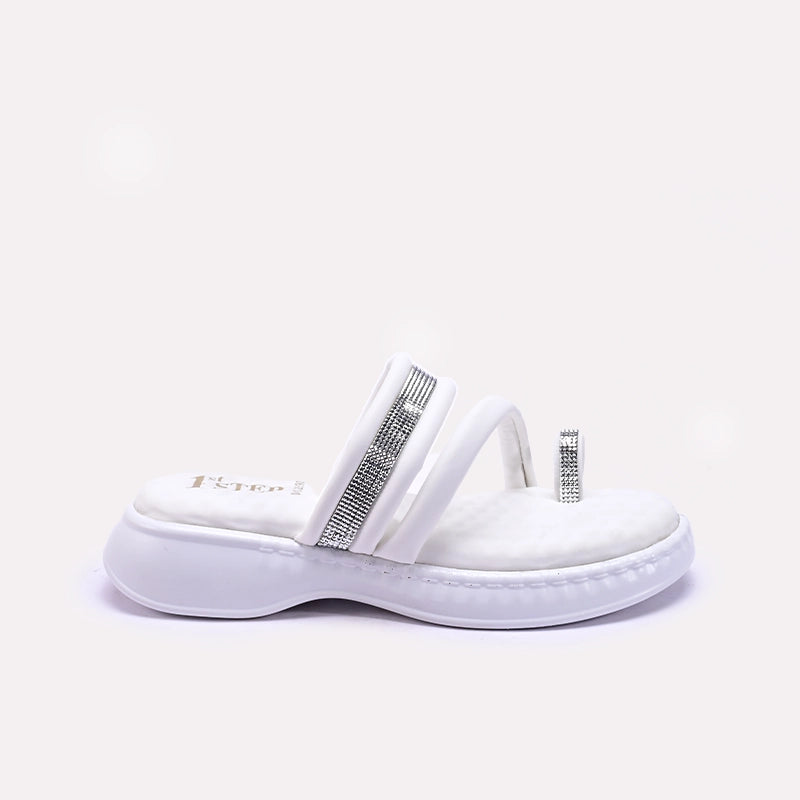 white_chunky_casual_slippers_0412890_2.webp